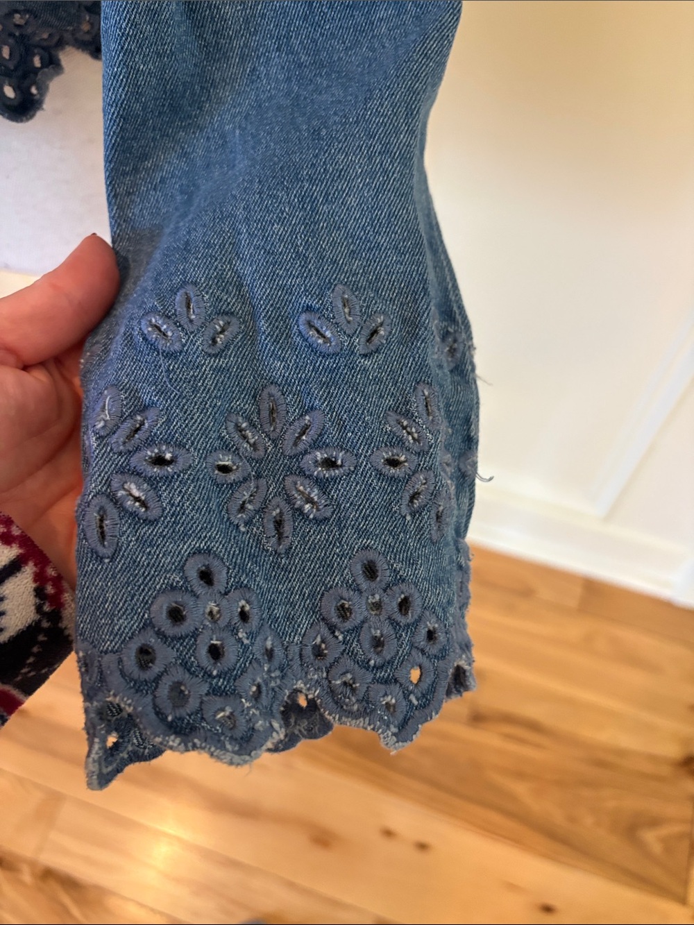 Women's Blue Embroidered Hem Denim Jacket - Picture 5 of 9